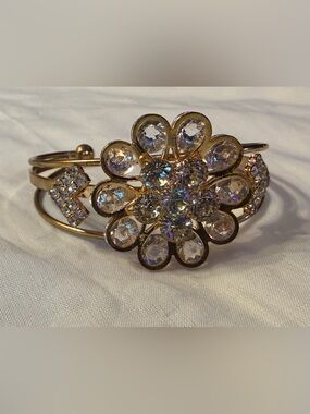 Beautiful Rose Gold Floral Crystal Cuff Bracelet